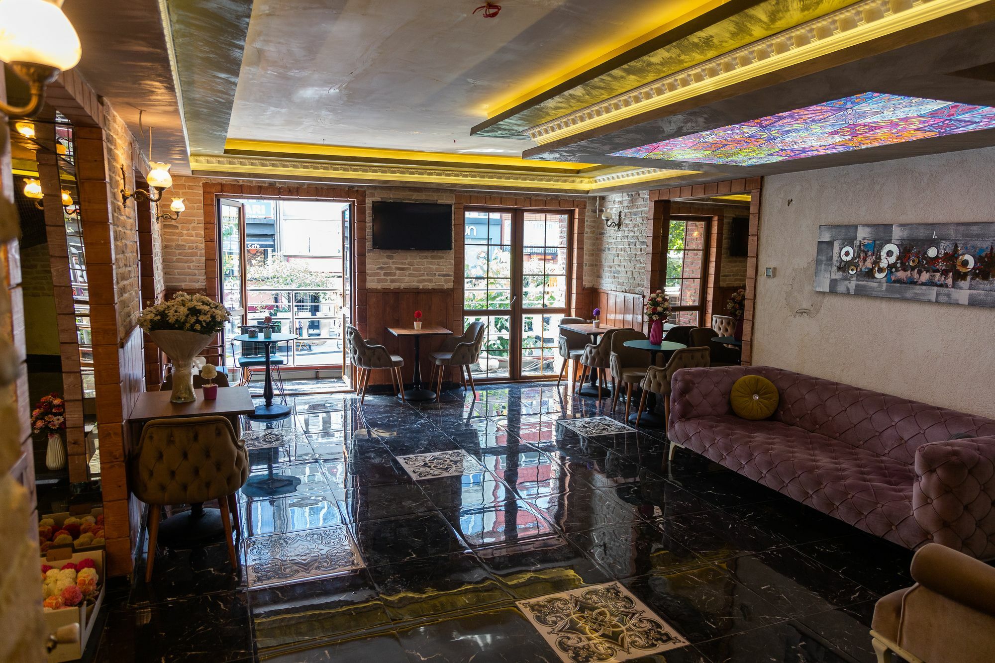 Royal Garden Suite And Hotel Istanbul Exterior foto